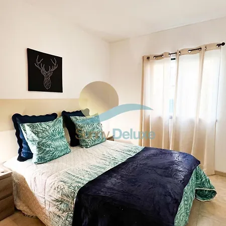 Golfinho By Sunny Deluxe Villa