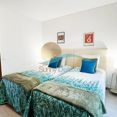 Golfinho By Sunny Deluxe Villa