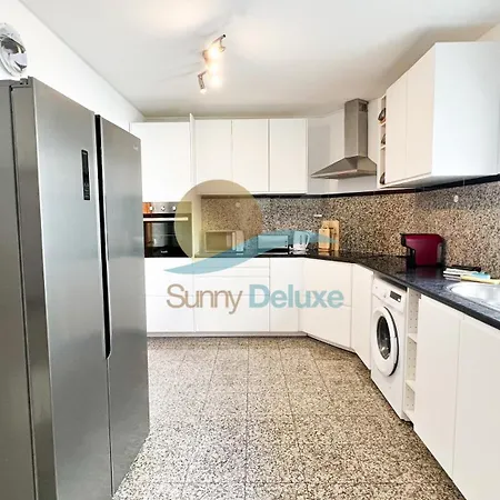 Golfinho By Sunny Deluxe Villa