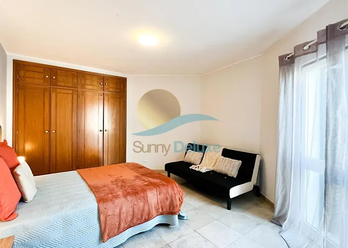 Golfinho By Sunny Deluxe 알부페이라