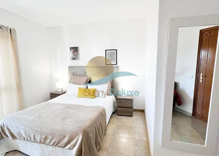 Golfinho By Sunny Deluxe 알부페이라